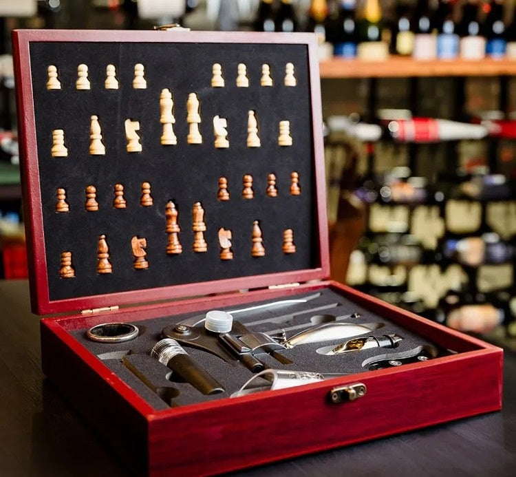 Cutie Sah cu Accesorii Sticla Vin Deluxe - Varivo