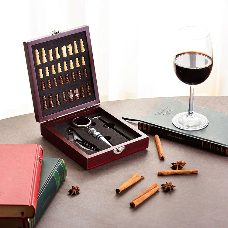 Cutie Sah cu Accesorii Sticla de Vin Checkmate - Varivo