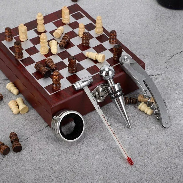 Cutie Sah cu Accesorii Sticla de Vin Checkmate - Varivo