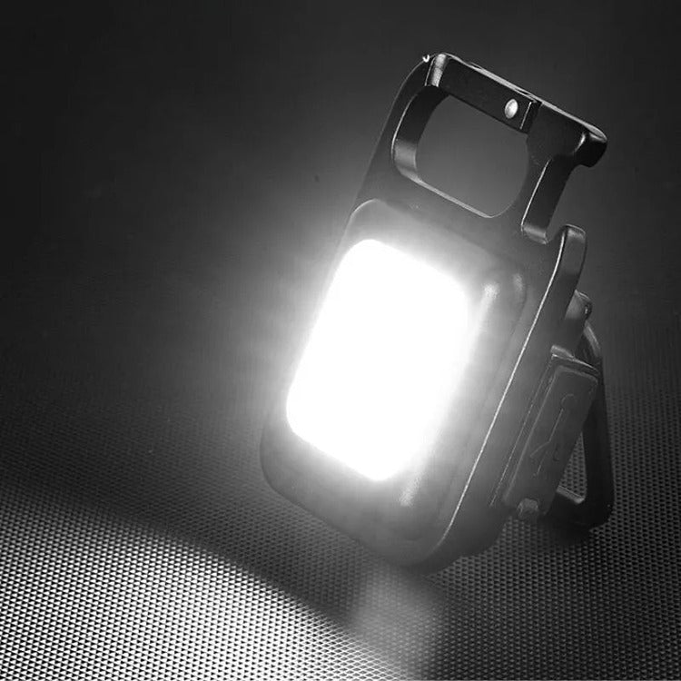 Breloc Mini Lanterna Portabila si Reincarcabila