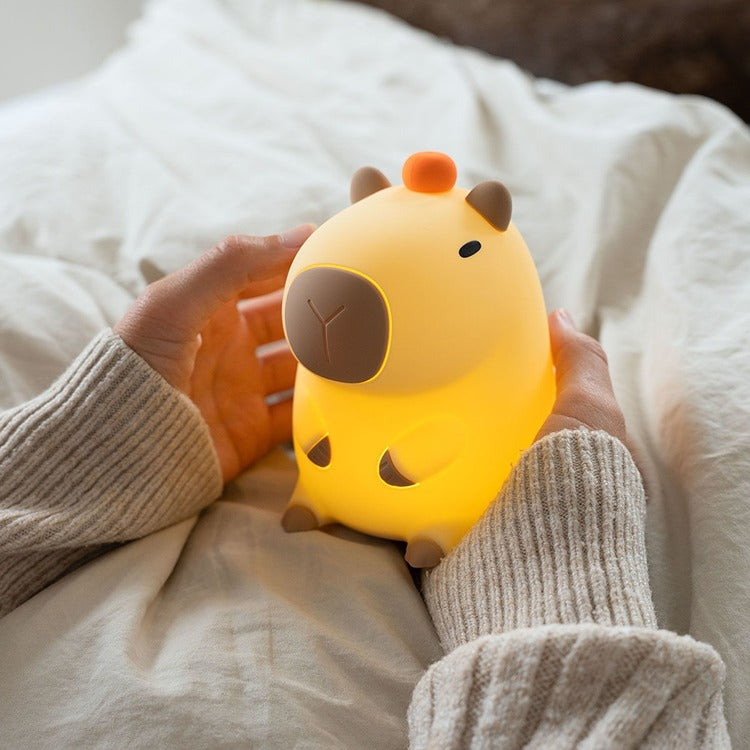 Lampa de Noapte Capybara din Silicon, Reincarcabila USB, Multicolora, 14x8cm