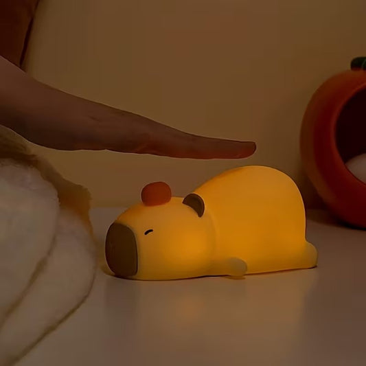 Lampa de Noapte Capybara din Silicon, Reincarcabila USB, Multicolora, 15x7cm